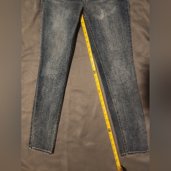 Carhartt skinny slim fit jeans, Layton Style, size 2 tall - Picture 13 of 15